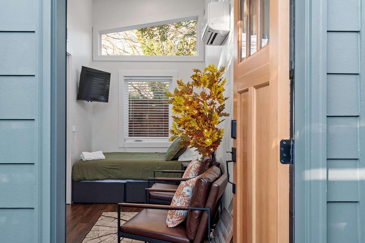 The Acorn - Tiny House In Historic Oakwood Villa Raleigh Dış mekan fotoğraf
